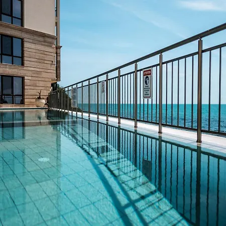 Apartahotel Cabacum Pleasure Beachfront - 50m To And Pool 3*